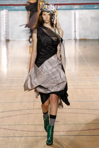 Look 48